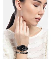 Stylish Magnet Watch for Girls with Bracelet in gift box